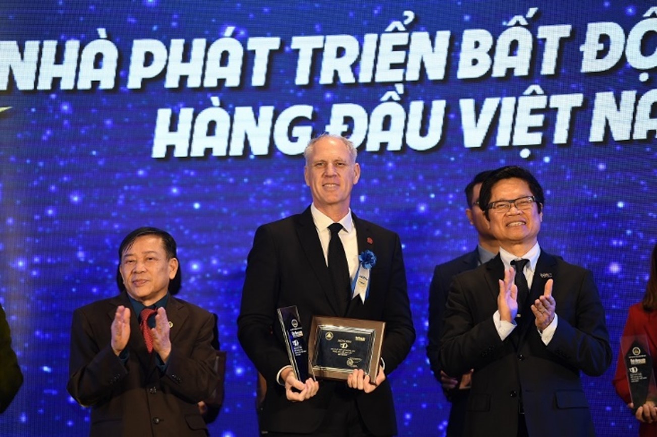 Tập đoàn BRG được vinh danh tại Giải thưởng Thương hiệu bất động sản dẫn đầu năm 2021-2022 - Ảnh 1.