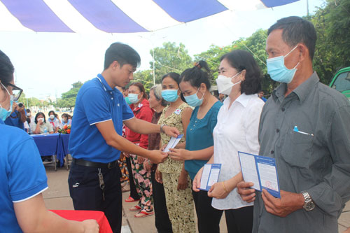 Thắp lên hy vọng cho người nghèo