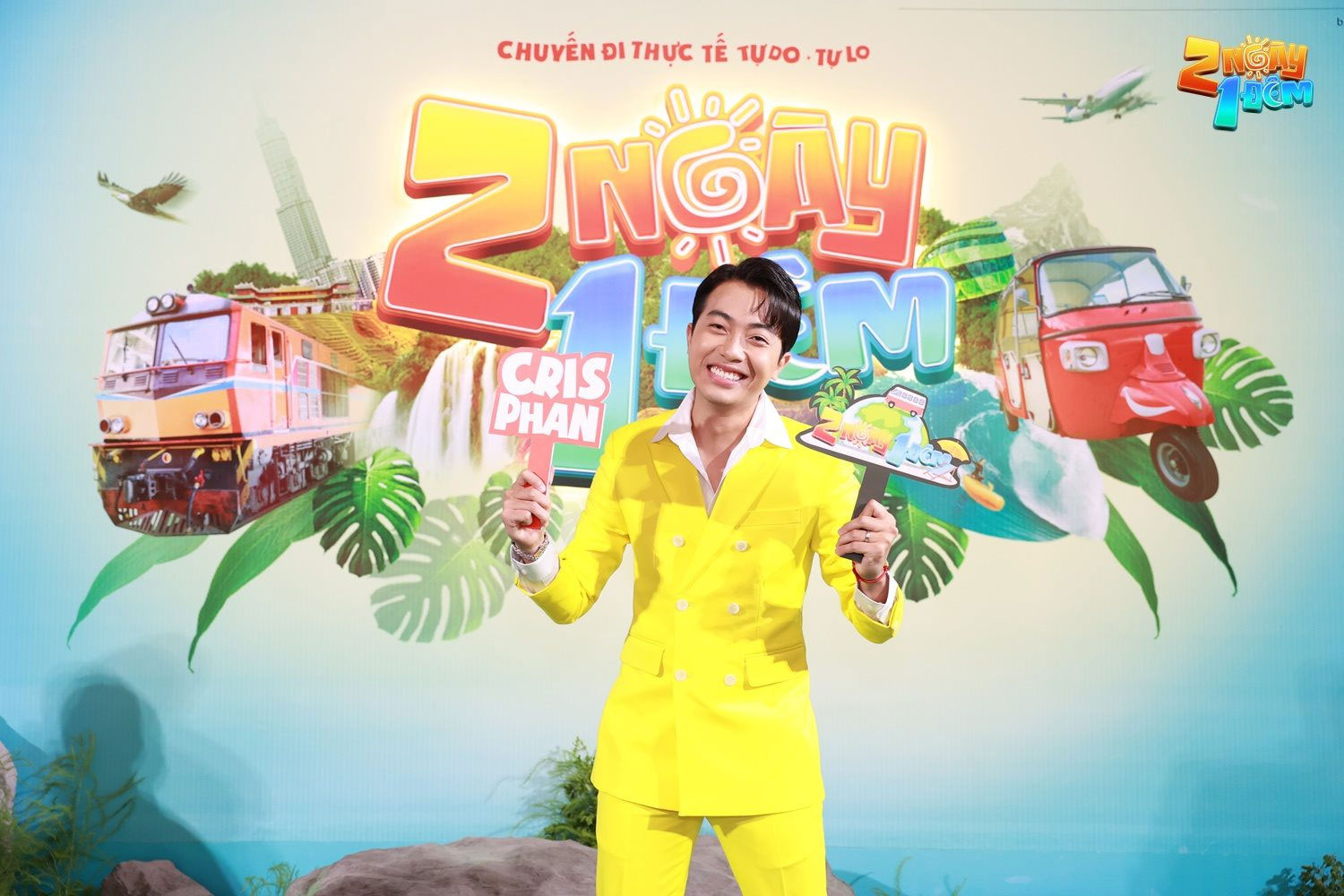 Khi Độ Mixi, Cris Phan... "tấn công" showbiz Việt