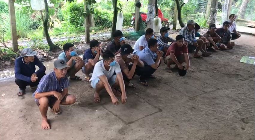 CLIP: Cảnh sát hình sự liên tục phá án ma túy, đánh bạc ở Tiền Giang - Ảnh 2.