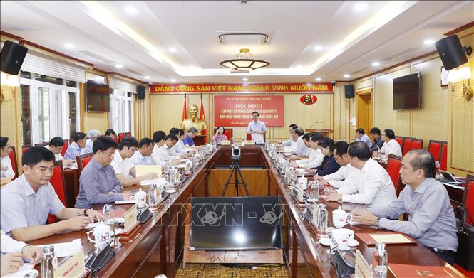 Mỗi Ủy viên dự khuyết Trung ương cần luôn giữ mình, tránh xa những cám dỗ hằng ngày - Ảnh 2.