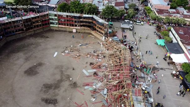 Sập kh&aacute;n đ&agrave;i đấu b&ograve;, h&agrave;ng trăm người thương vong - Ảnh 1.