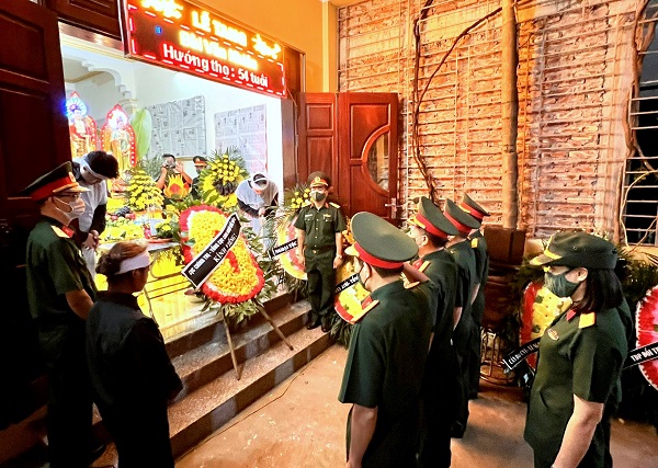 Chủ tịch nước gửi Thư chia buồn, động vi&ecirc;n gia đ&igrave;nh Trung t&aacute; B&ugrave;i Văn Nhi&ecirc;n - Ảnh 2.
