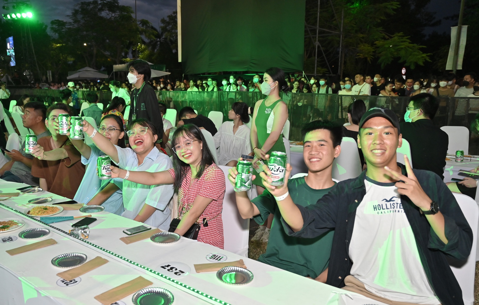 Cố đô Huế sôi động với sự kiện Bàn tiệc dài nhất châu Á - Ảnh 7.