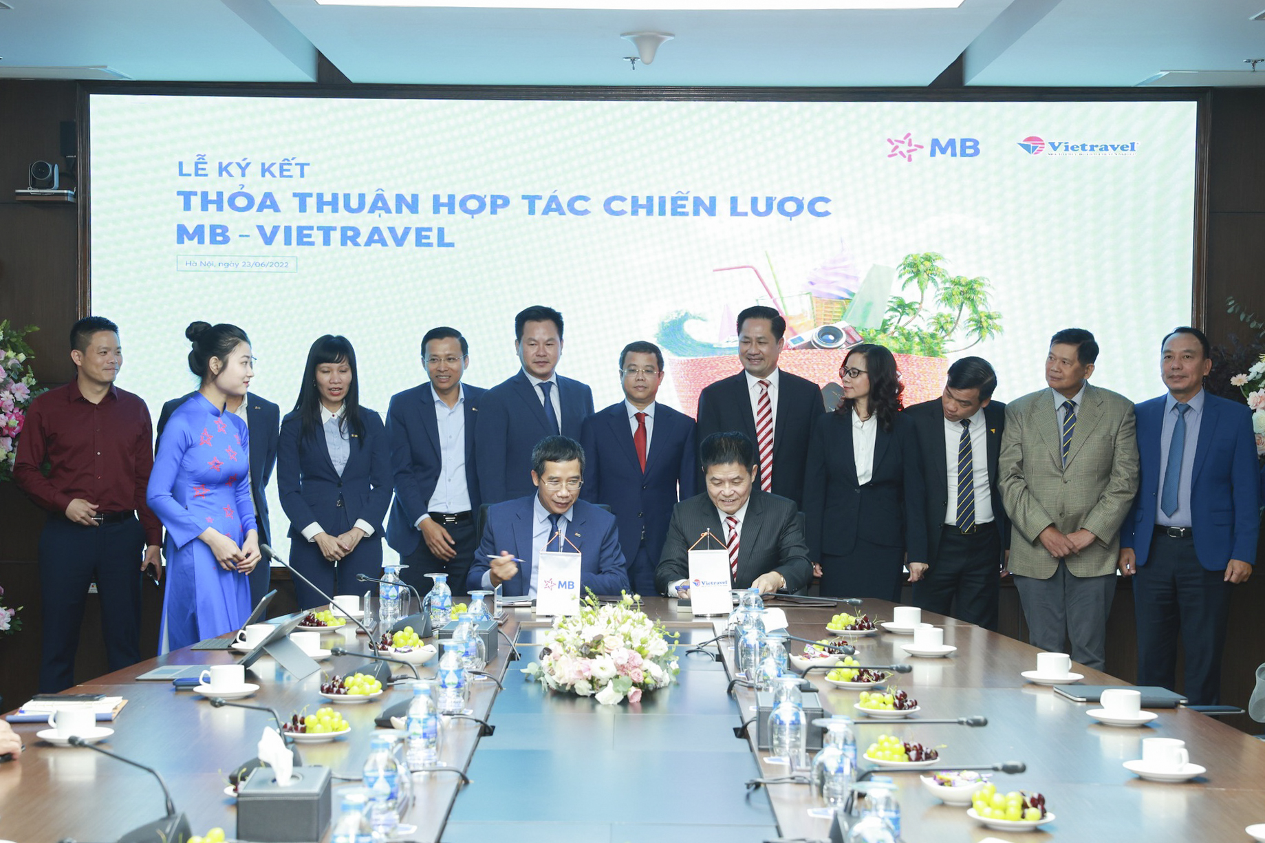 Vietravel k&yacute; kết thỏa thuận hợp t&aacute;c to&agrave;n diện với Ng&acirc;n h&agrave;ng TMCP Qu&acirc;n Đội - Ảnh 3.