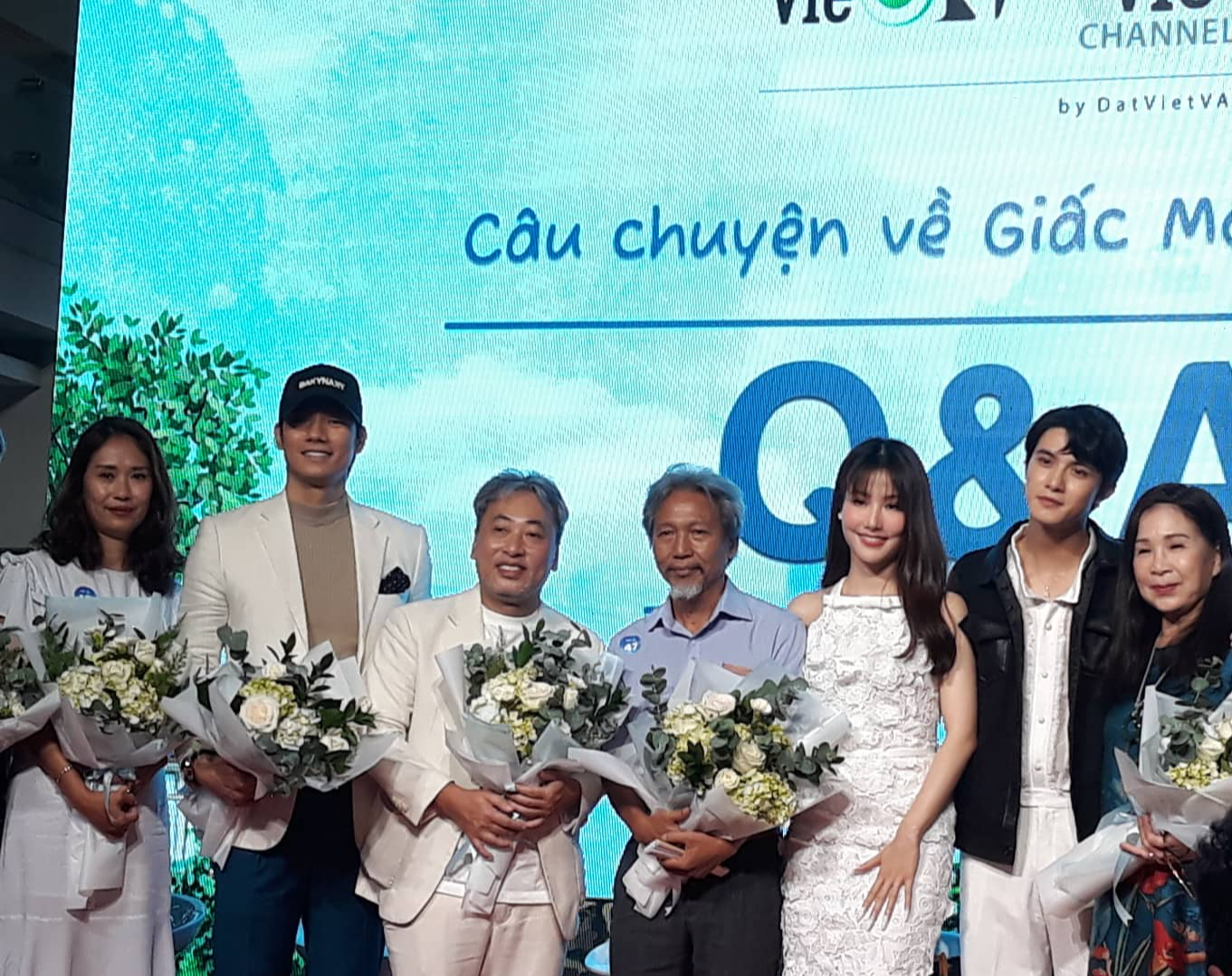 Diễm My l&ecirc;n tiếng về tin đồn y&ecirc;u Nhan Ph&uacute;c Vinh - Ảnh 1.