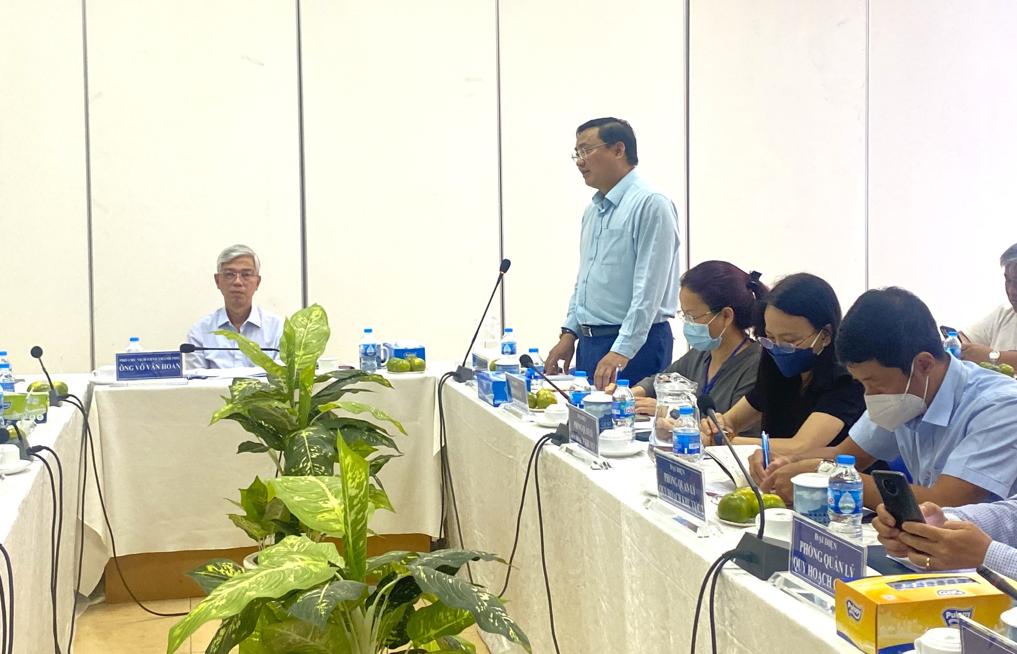 Phó Chủ tịch UBND TP HCM Võ Văn Hoan: Công khai quy hoạch mà sao dân phải xin? - Ảnh 1.