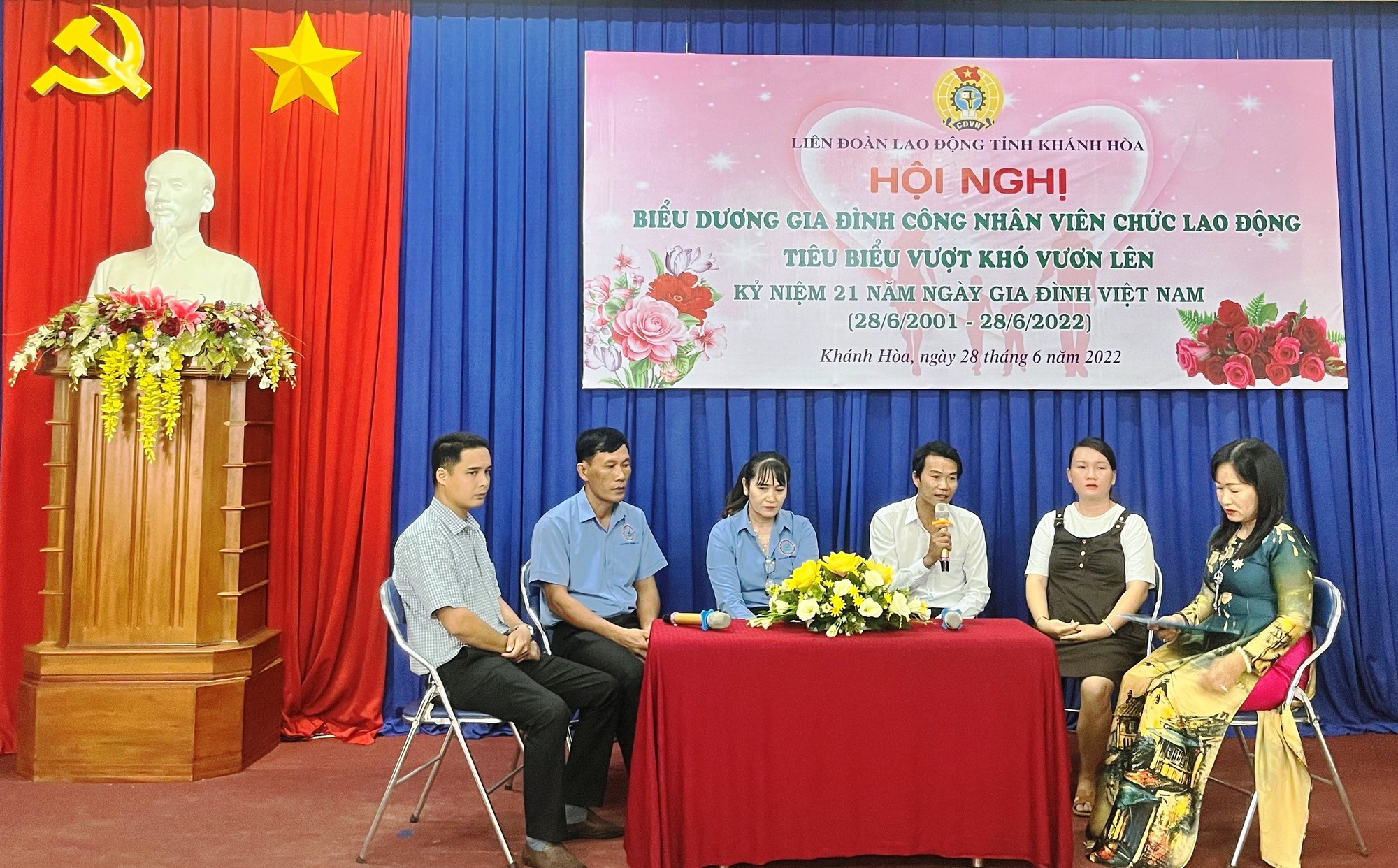 T&ocirc;n vinh gia đ&igrave;nh CNVC-LĐ vượt kh&oacute;, hạnh ph&uacute;c - Ảnh 2.
