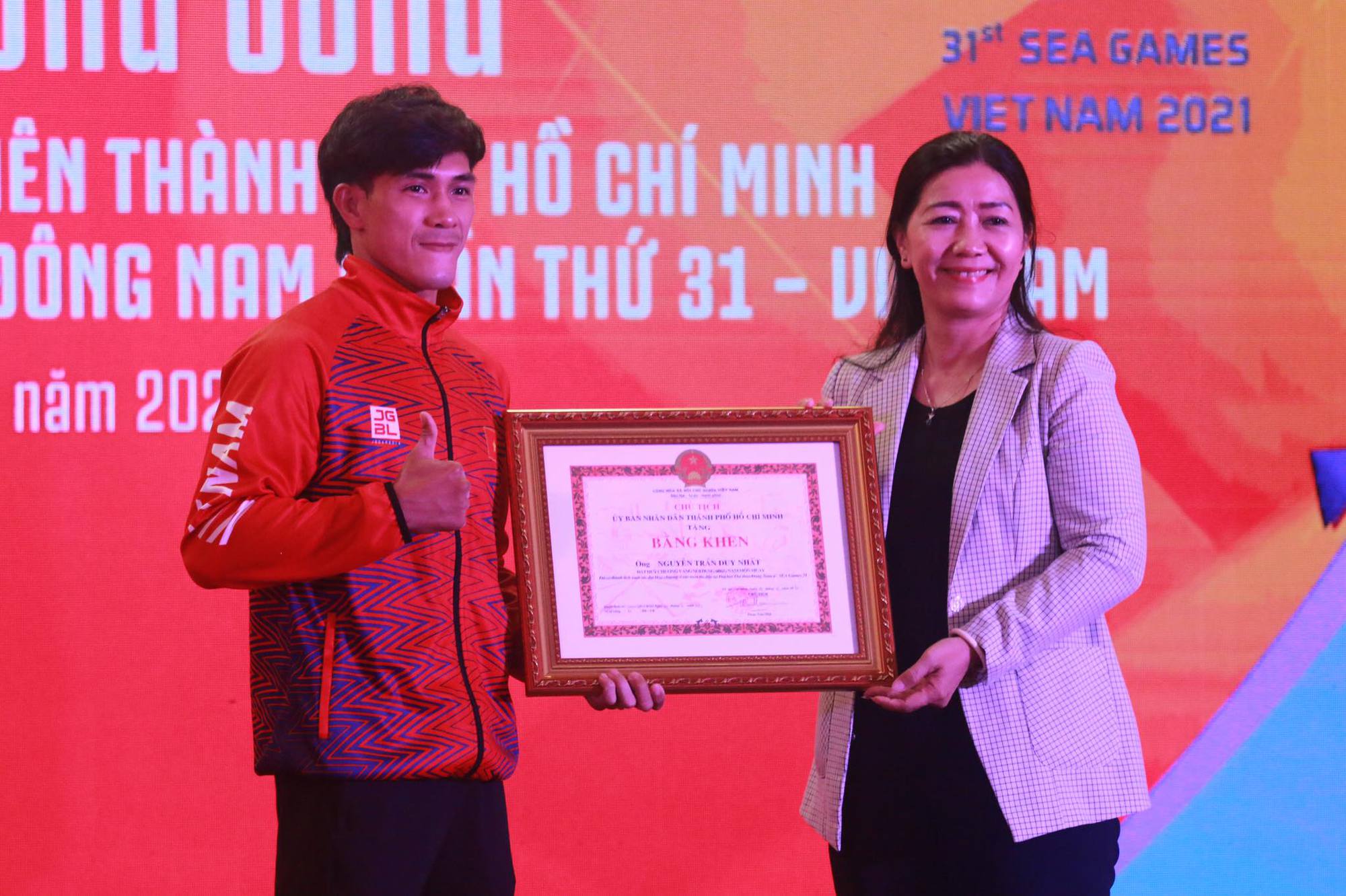 208 bằng khen v&agrave; 11 tỉ đồng thưởng đo&agrave;n thể thao TP HCM tham dự SEA Games 31 - Ảnh 5.