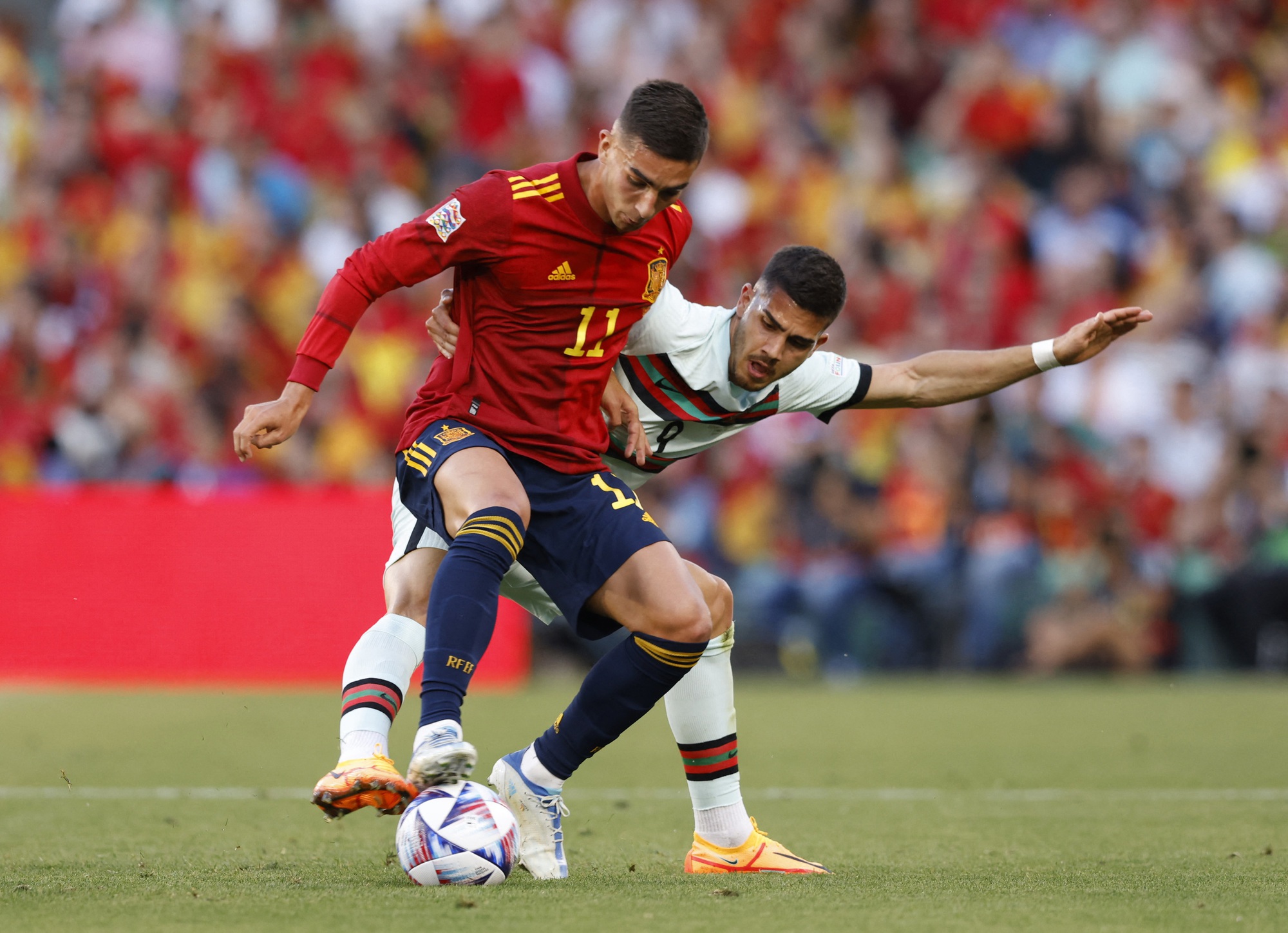K&eacute;p phụ tỏa s&aacute;ng, Bồ Đ&agrave;o Nha chật vật cầm h&ograve;a T&acirc;y Ban Nha tại Nations League - Ảnh 1.