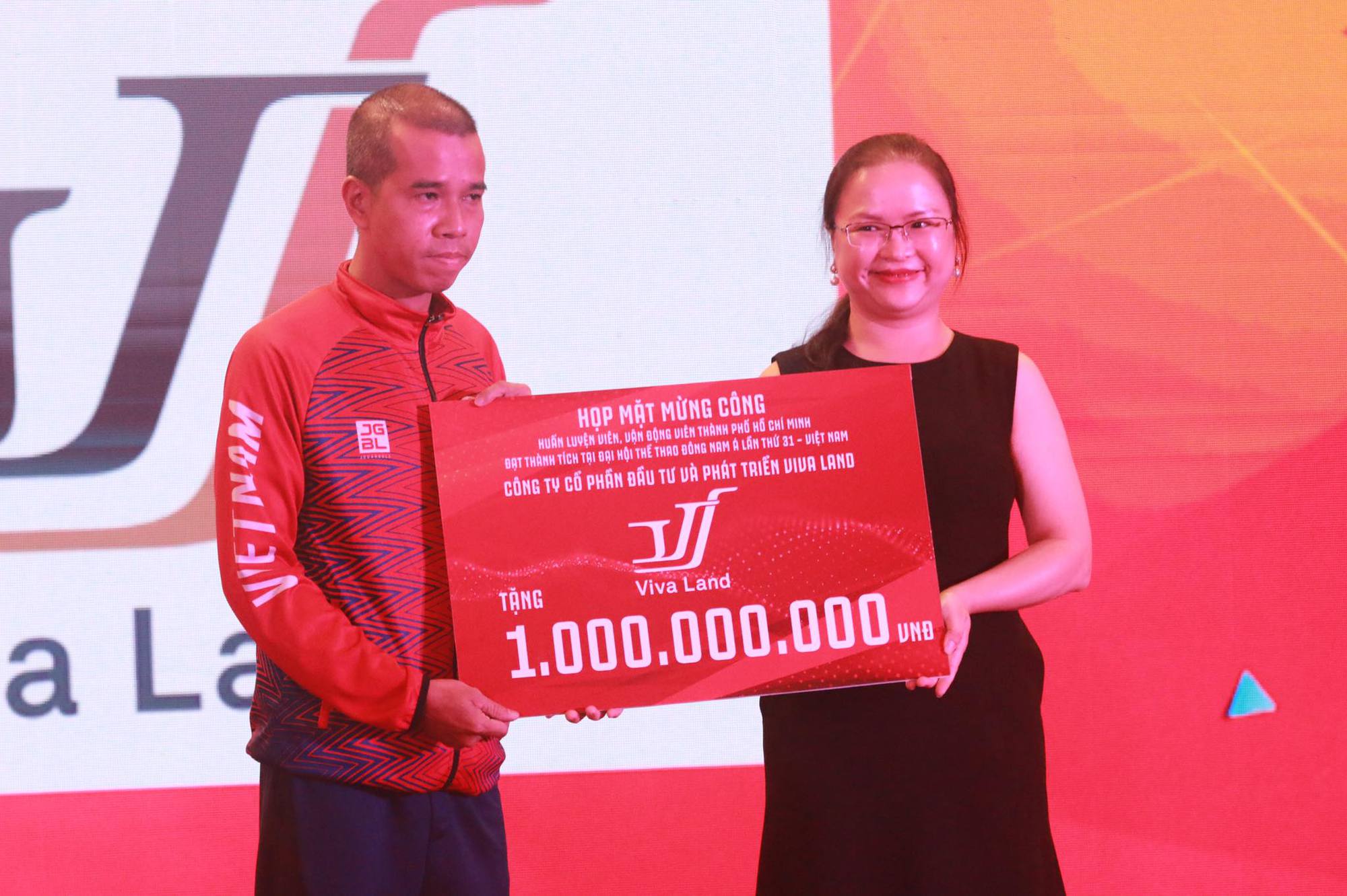 208 bằng khen v&agrave; 11 tỉ đồng thưởng đo&agrave;n thể thao TP HCM tham dự SEA Games 31 - Ảnh 7.