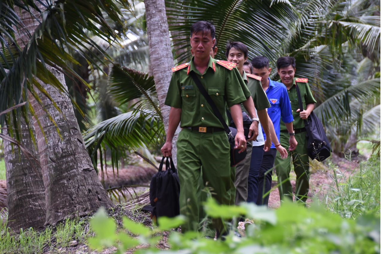 Công an gần dân, giải quyết việc dân cần