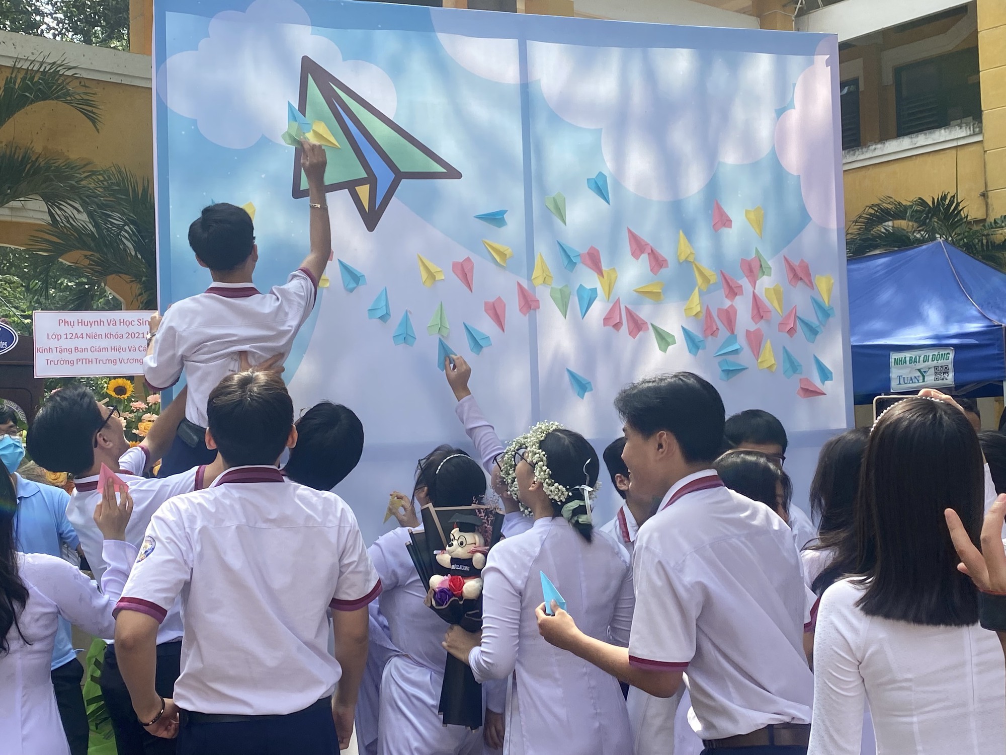 TP HCM: Giáo viên nói gì về đề thi văn "Còn ăn tết ta, đất nước còn nghèo nữa"