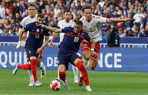 Nations League: Ph&eacute;p thử ngập ngừng - Ảnh 1.