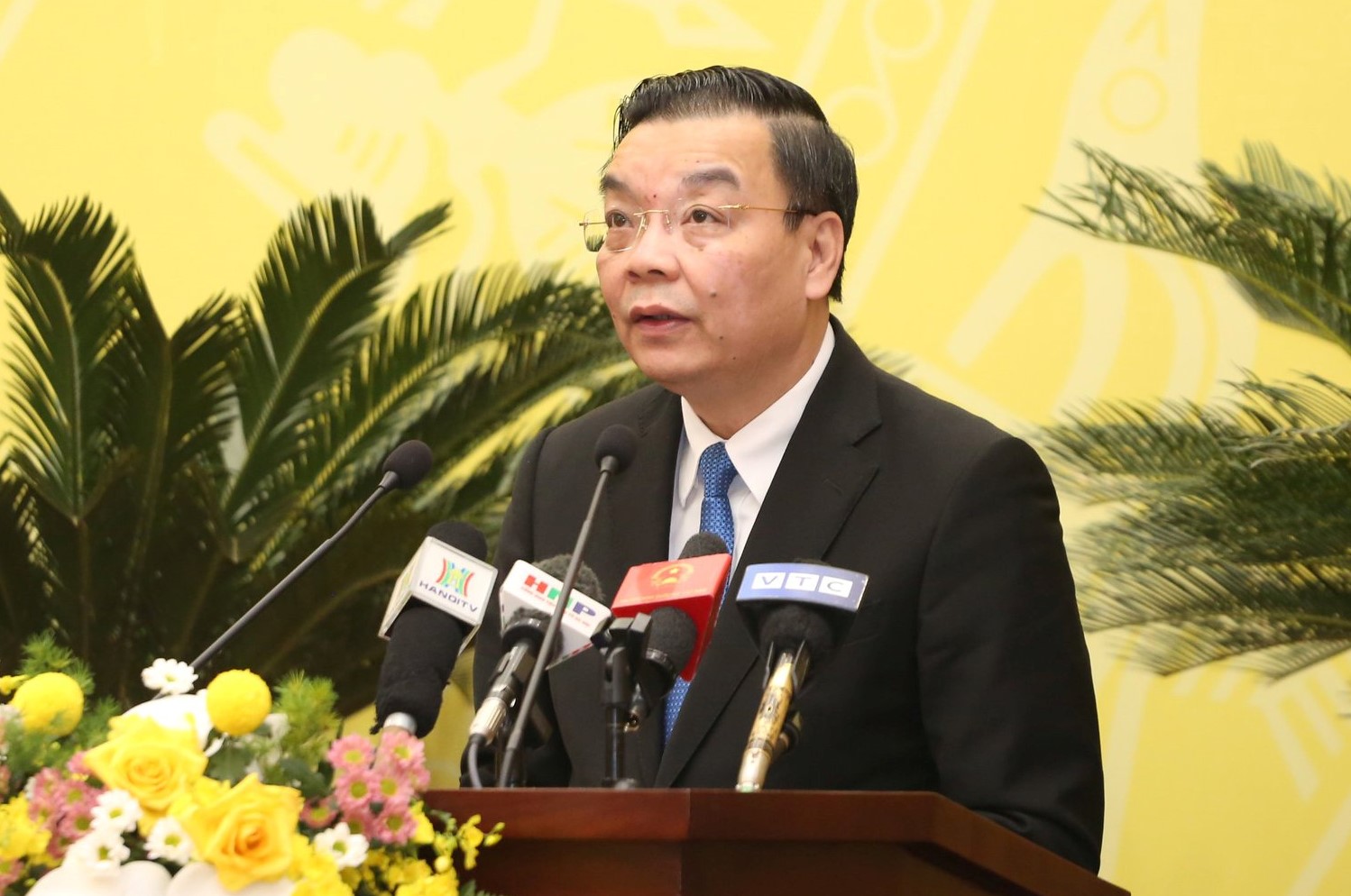HĐND TP Hà Nội sẽ xem xét bãi nhiệm ông Chu Ngọc Anh - Ảnh 1.