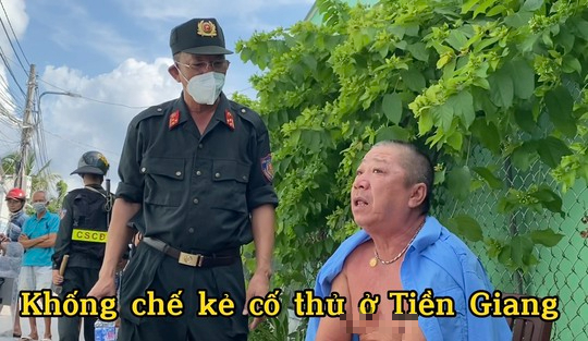 Cảnh s&aacute;t cơ động bắt nhiều băng nh&oacute;m hoạt động kiểu x&atilde; hội đen ở Tiền Giang - Ảnh 1.