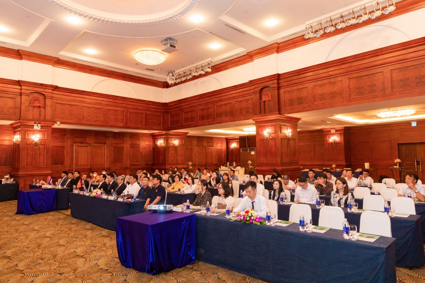 C.P. Việt Nam tổ chức &ldquo;Hội nghị nh&agrave; cung cấp năm 2022&rdquo; tại cả ba miền - Ảnh 3.