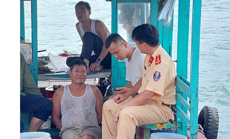 4 đối tượng chuyên "làm luật", cưỡng đoạt hàng tỉ đồng từ các tàu vận tải