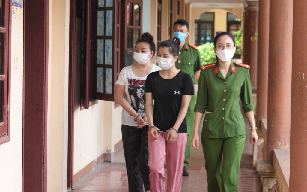 Cô gái trẻ điều hành đường dây đánh bạc có nhiều phụ nữ tham gia - Ảnh 1.