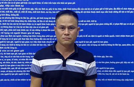 Bắt 1 đội trưởng thu phí "làm luật" cho xe quá khổ, quá tải vào cao tốc