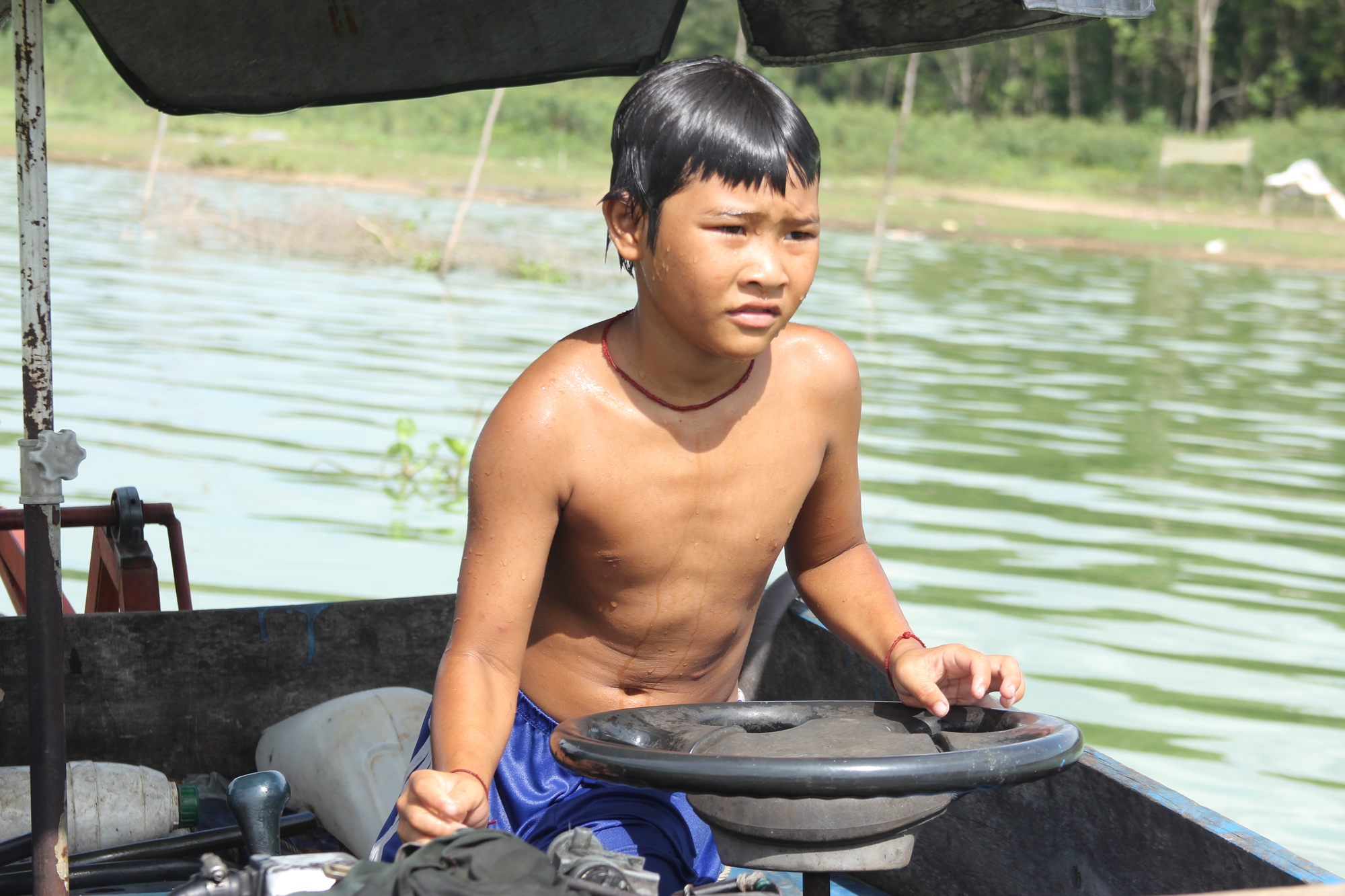 Cuộc sống l&ecirc;nh đ&ecirc;nh s&ocirc;ng nước của những r&aacute;i c&aacute; giữa l&agrave;ng B&egrave; Dầu Tiếng - Ảnh 9.