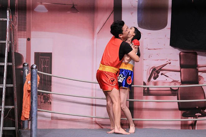 Những lần Trường Giang bị chỉ tr&iacute;ch v&igrave; &ocirc;m, h&ocirc;n bạn diễn - Ảnh 8.