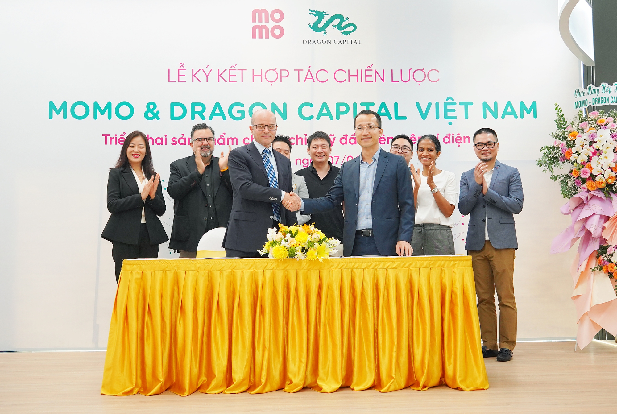 Lần đầu tiên nhà đầu tư mua, bán chứng chỉ quỹ trên ví MoMo