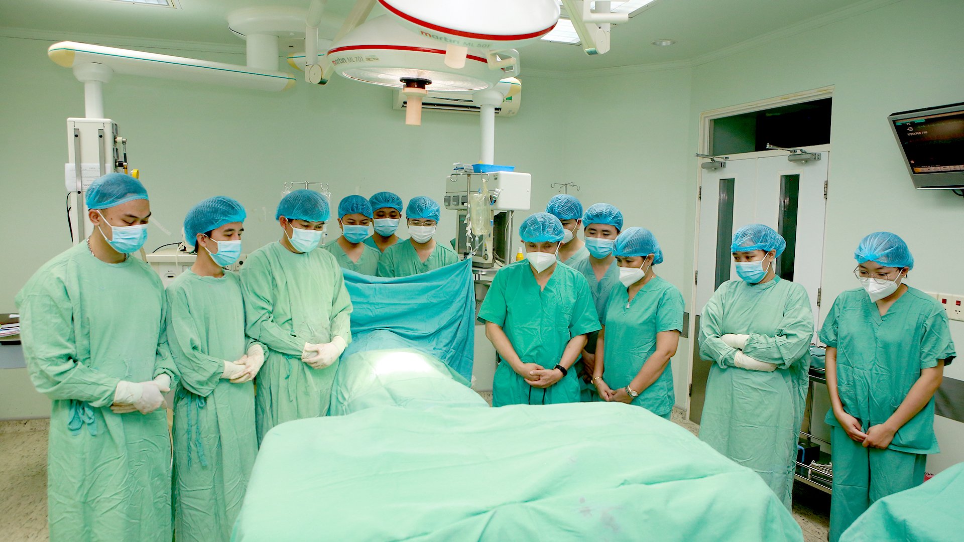 X&uacute;c động gi&acirc;y ph&uacute;t tiễn biệt người đầu ti&ecirc;n ở miền Trung hiến thận sau khi qua đời - Ảnh 1.