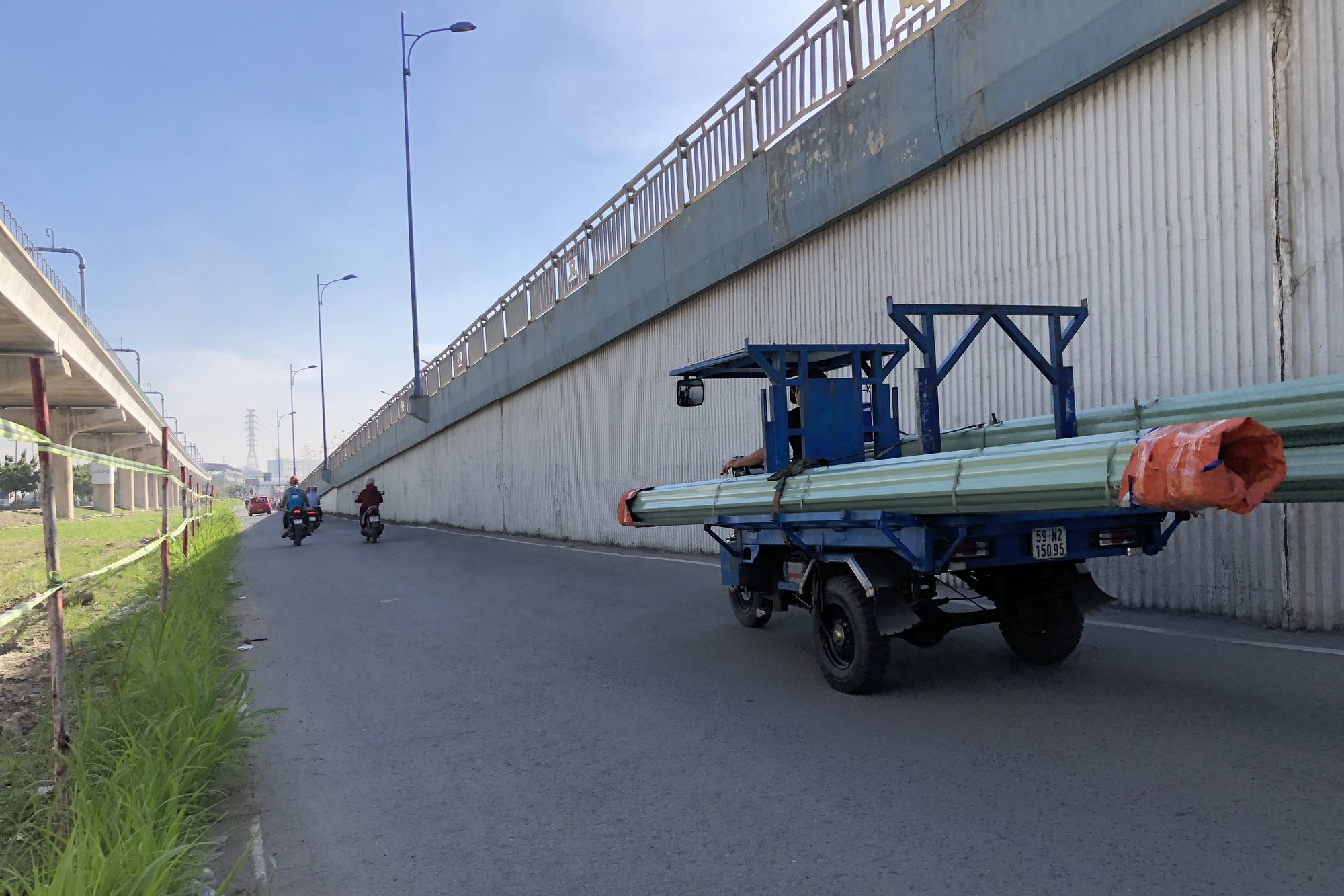 Hình ảnh thoát cảnh chờ 2,3 lần đèn dưới chân cầu Rạch Chiếc - Ảnh 7.