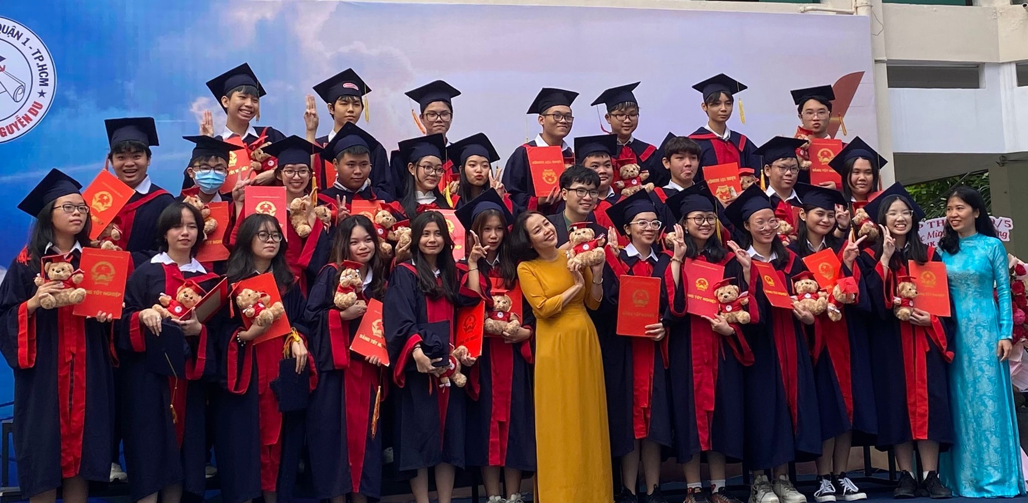 Thư gửi ba mẹ, thầy cô ngày ra trường để chuẩn bị thi lớp 10