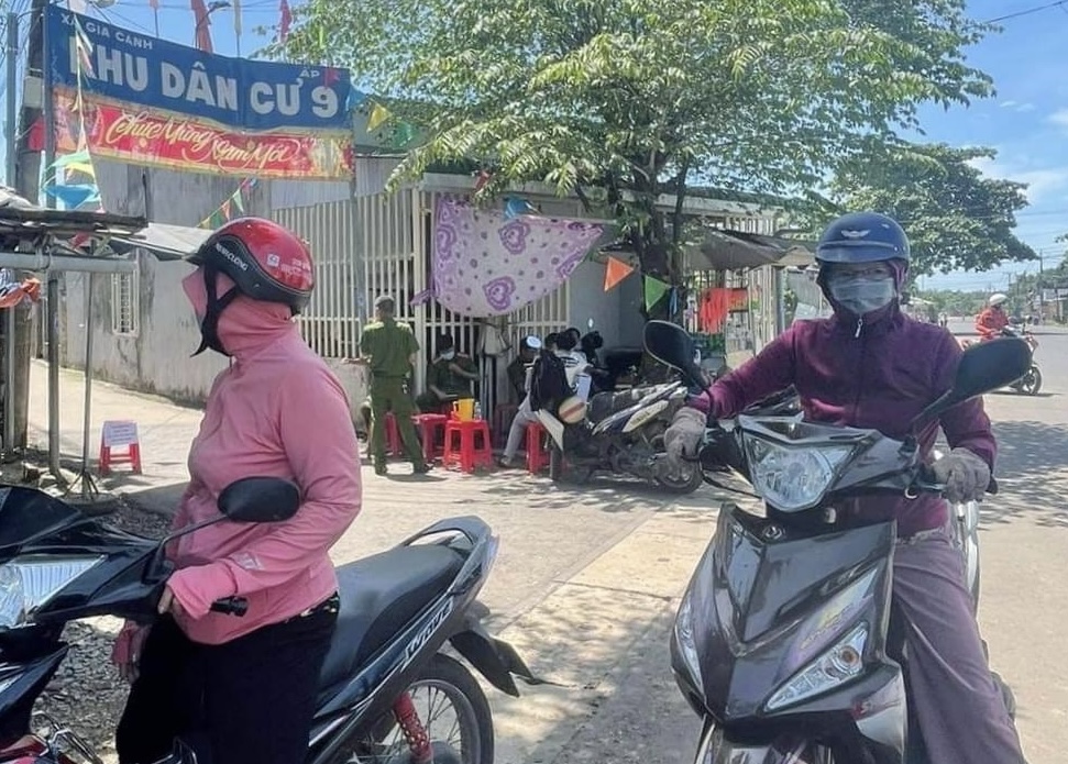 &Aacute;n mạng đau l&ograve;ng ở Đồng Nai: Chồng cũ s&aacute;t hại vợ rồi tự s&aacute;t, bỏ lại con thơ - Ảnh 1.