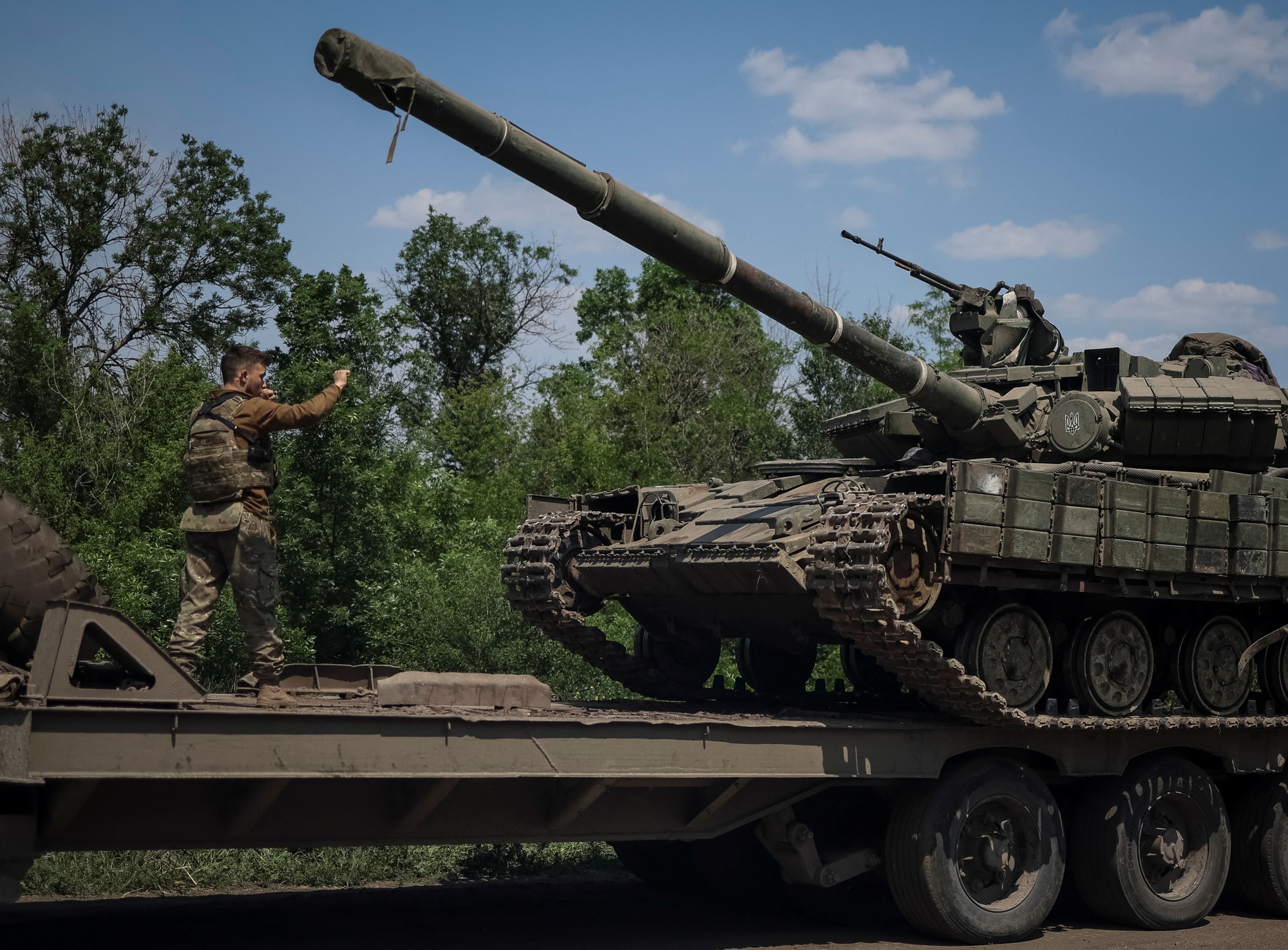 Giằng co ở Sievierodonetsk, Nga nêu điều kiện về thượng đỉnh với Ukraine