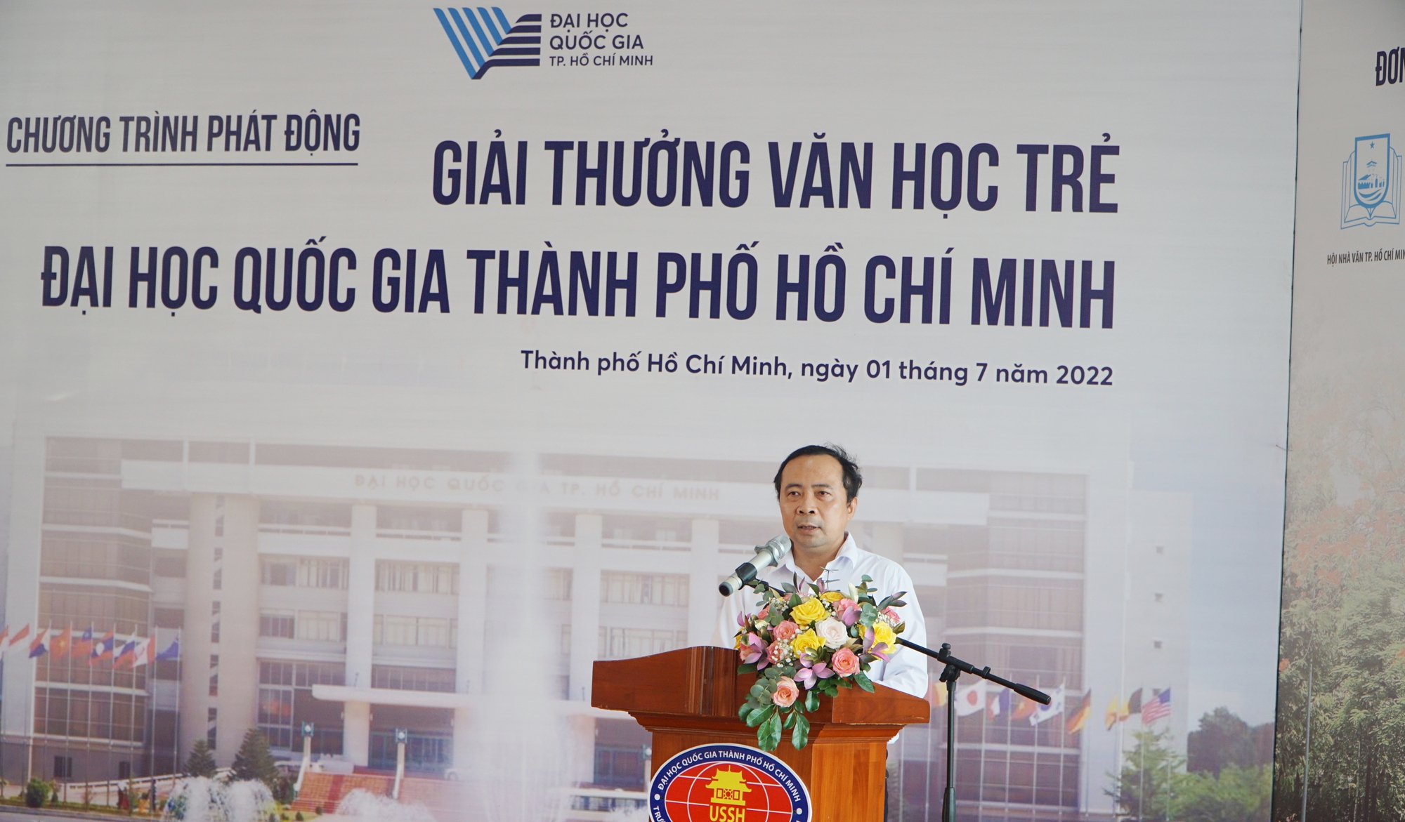 Lần đầu c&oacute; giải thưởng Văn học trẻ ĐHQG TP HCM - Ảnh 3.