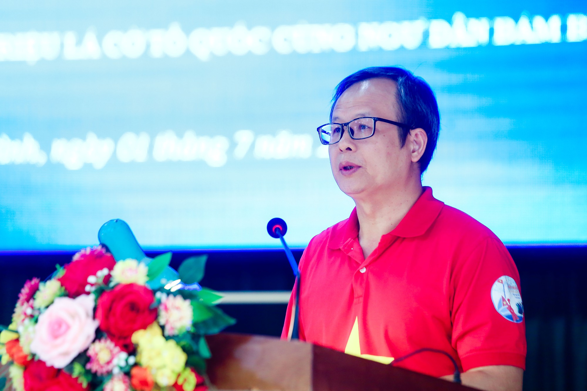 Trao tặng ngư dân tỉnh Thái Bình 10.000 lá cờ Tổ quốc - Ảnh 3.
