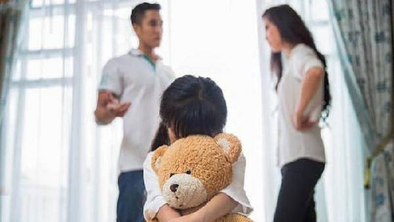 Cấp dưỡng nuôi con sau ly hôn: Xử sao cho vừa lòng nhau?