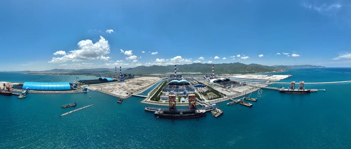 Kiểm tra công tác bảo vệ môi trường tại Điện lực Vĩnh Tân - Ảnh 1.