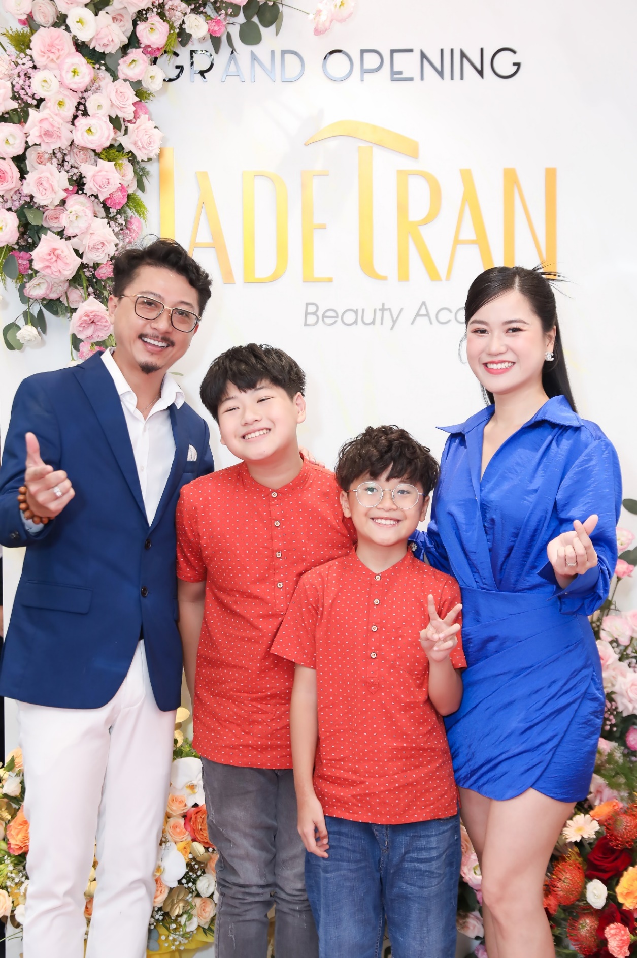 Dàn sao Việt hội tụ tại lễ khai trương cơ sở làm đẹp của Lâm Vỹ Dạ - Ảnh 3.