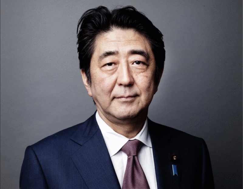 Mở sổ tang tưởng niệm cố Thủ tướng Abe Shinzo tại Đại sứ qu&aacute;n Nhật Bản - Ảnh 1.