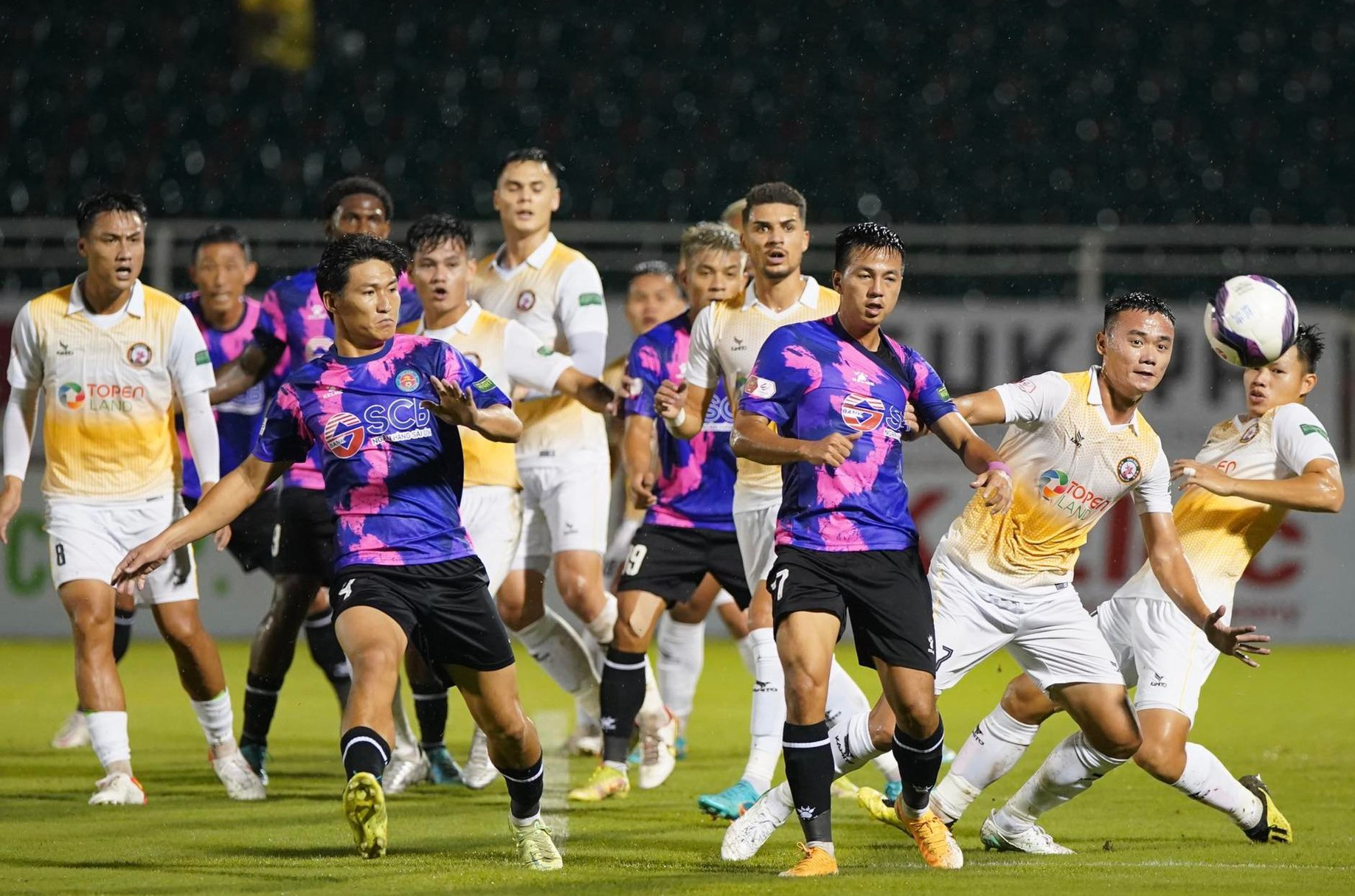 Vòng 6 V-League 2022 – cầu trường Việt tràn ngập drama - Ảnh 2.