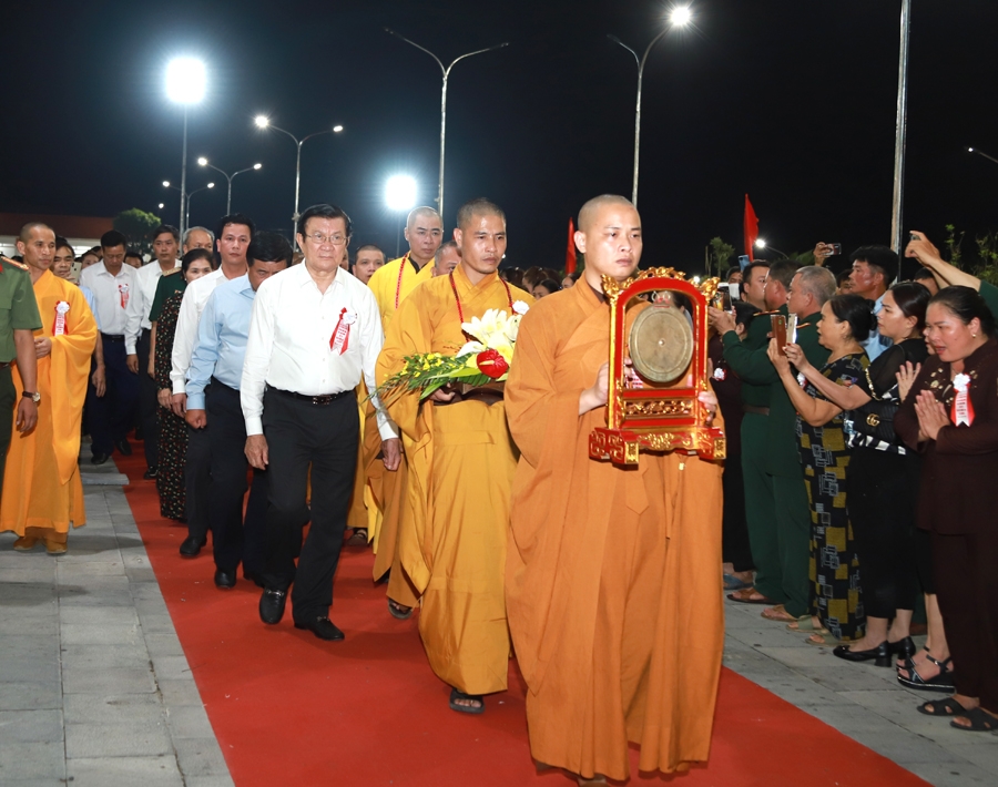 Nguyên Chủ tịch nước Trương Tấn Sang dự đại lễ tưởng niệm, tri ân các Anh hùng liệt sĩ ở Vị Xuyên