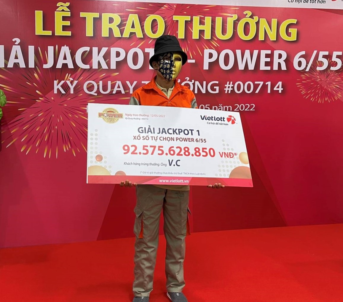 Trúng vé số Vietlott 7.660 tỉ đồng, hàng trăm người giấu thân phận