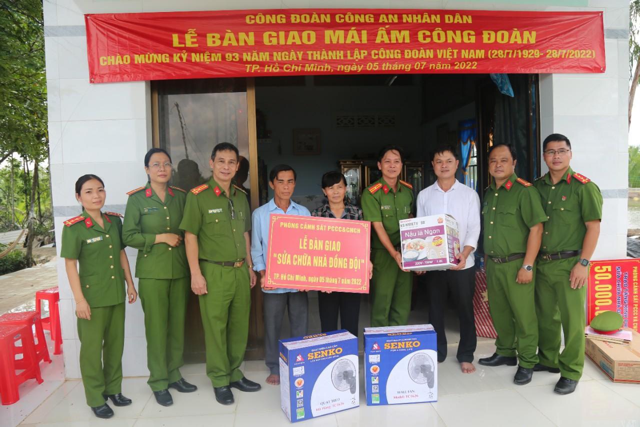 Giúp đoàn viên ổn định chỗ ở