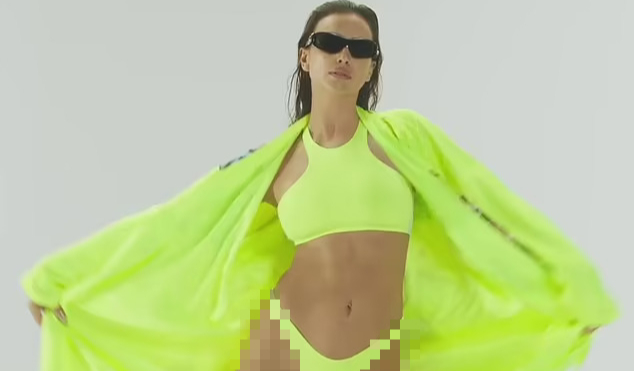 Siêu mẫu Irina Shayk nóng bỏng với bikini