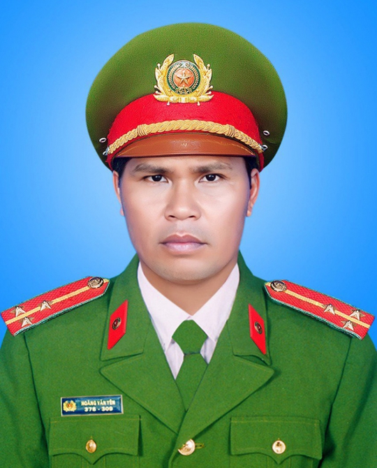 Thăng cấp hàm cho thượng úy bị đâm tử vong trong khi làm nhiệm vụ