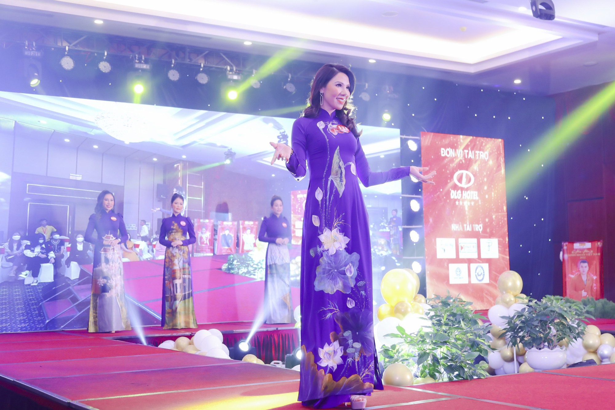 30 th&iacute; sinh sẽ tranh t&agrave;i ở chung kết Hoa hậu Doanh nh&acirc;n Việt Nam 2022 - Ảnh 2.