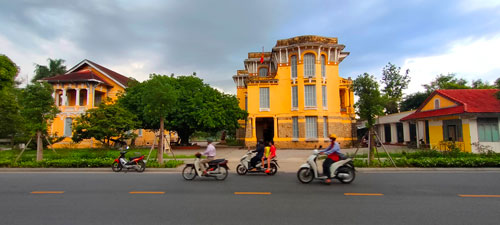 Phá dỡ hàng rào, tạo không gian lễ hội cộng đồng