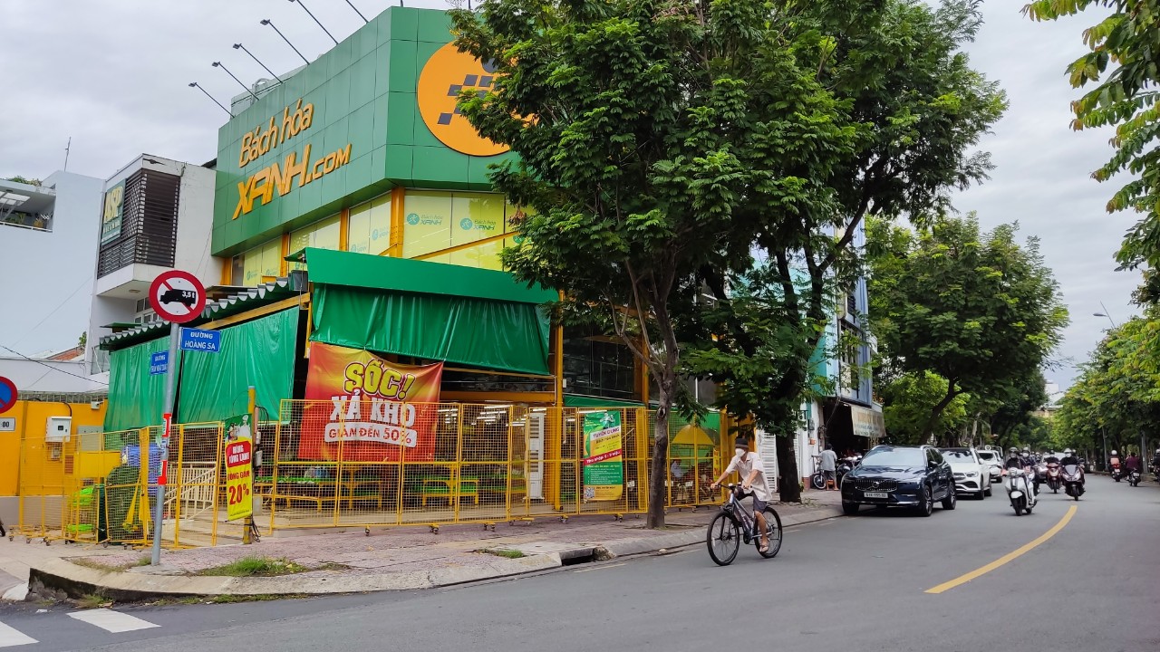 H&agrave;ng trăm cửa h&agrave;ng B&aacute;ch H&oacute;a Xanh đ&oacute;ng cửa trả mặt bằng  - Ảnh 2.
