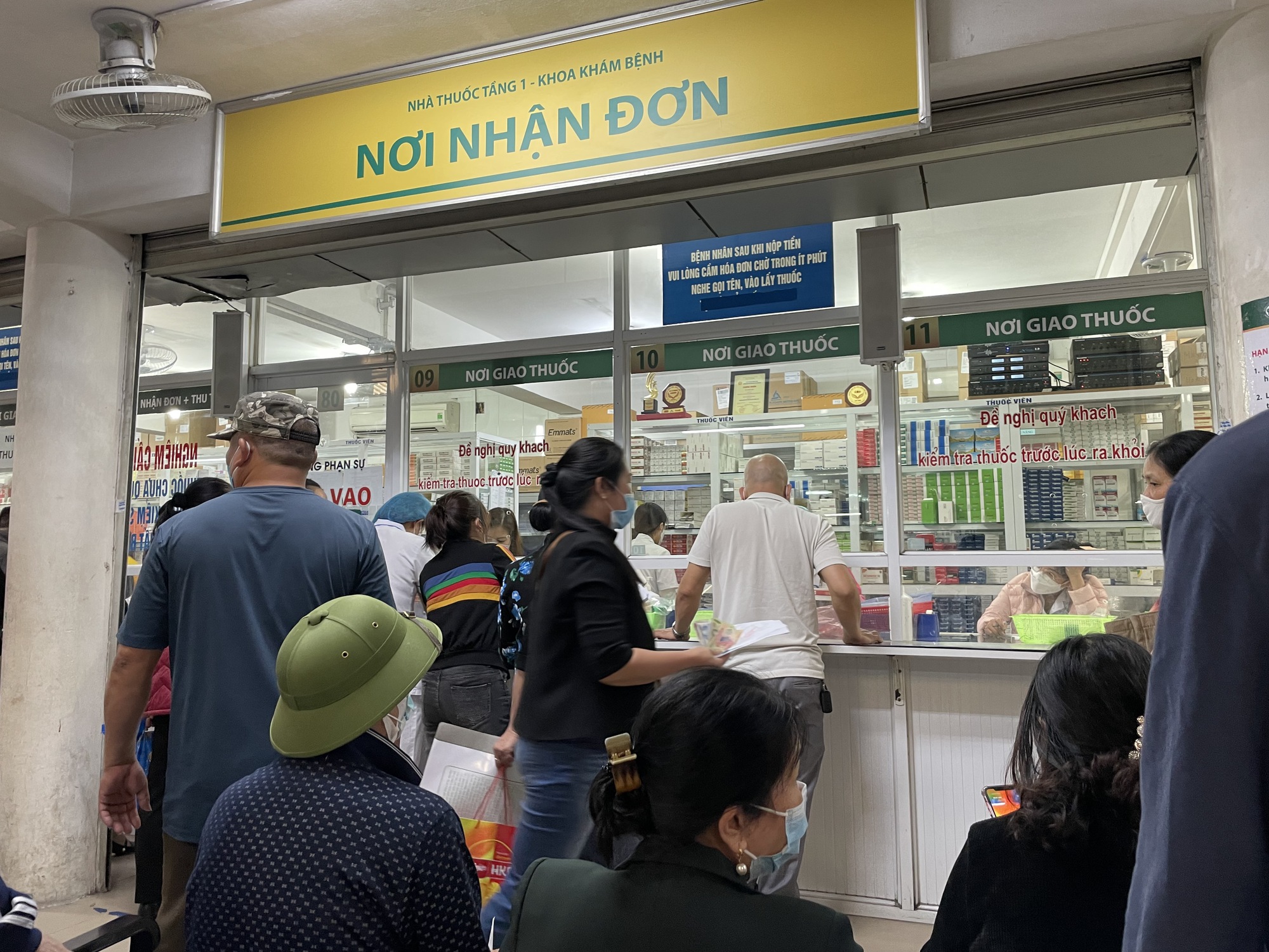 Bệnh viện n&oacute;i về việc tại sao d&ugrave;ng m&aacute;y mượn, m&aacute;y đặt để x&eacute;t nghiệm bệnh nh&acirc;n? - Ảnh 3.