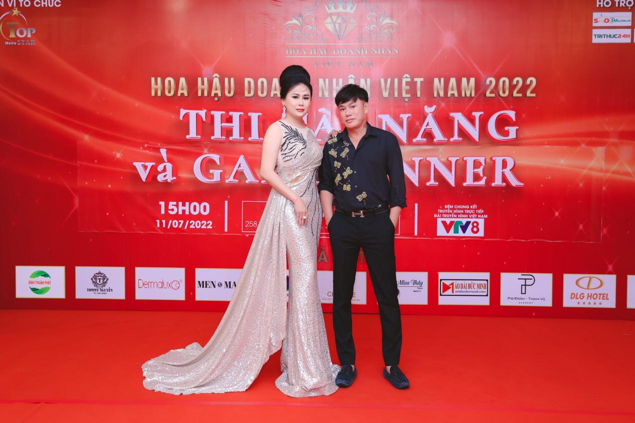 Đo&agrave;n Hồng Trang h&oacute;a nữ ho&agrave;ng trong tiệc đấu gi&aacute; từ thiện - Ảnh 3.