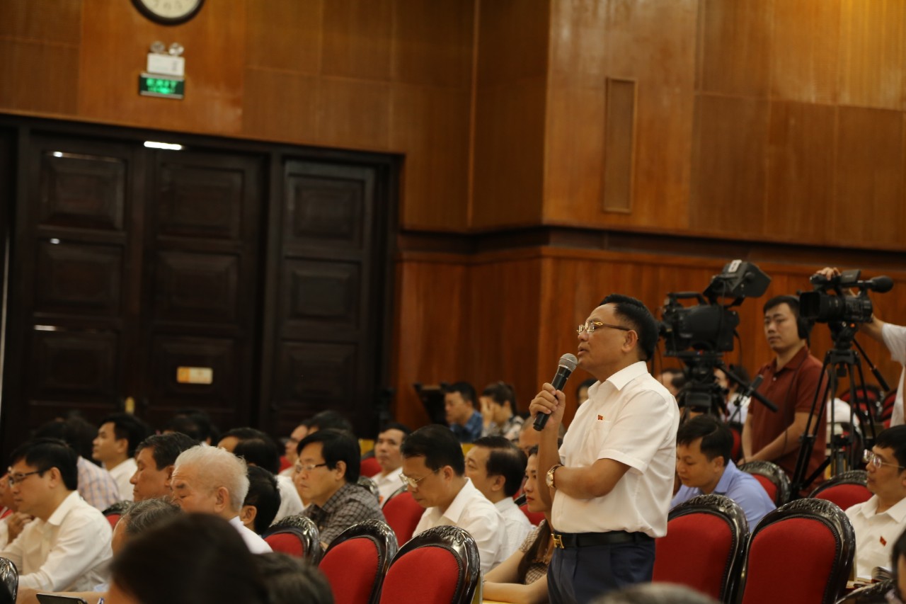 Chưa nghe việc nhà đầu tư bị ép mua đất dự án giá cao - Ảnh 2.